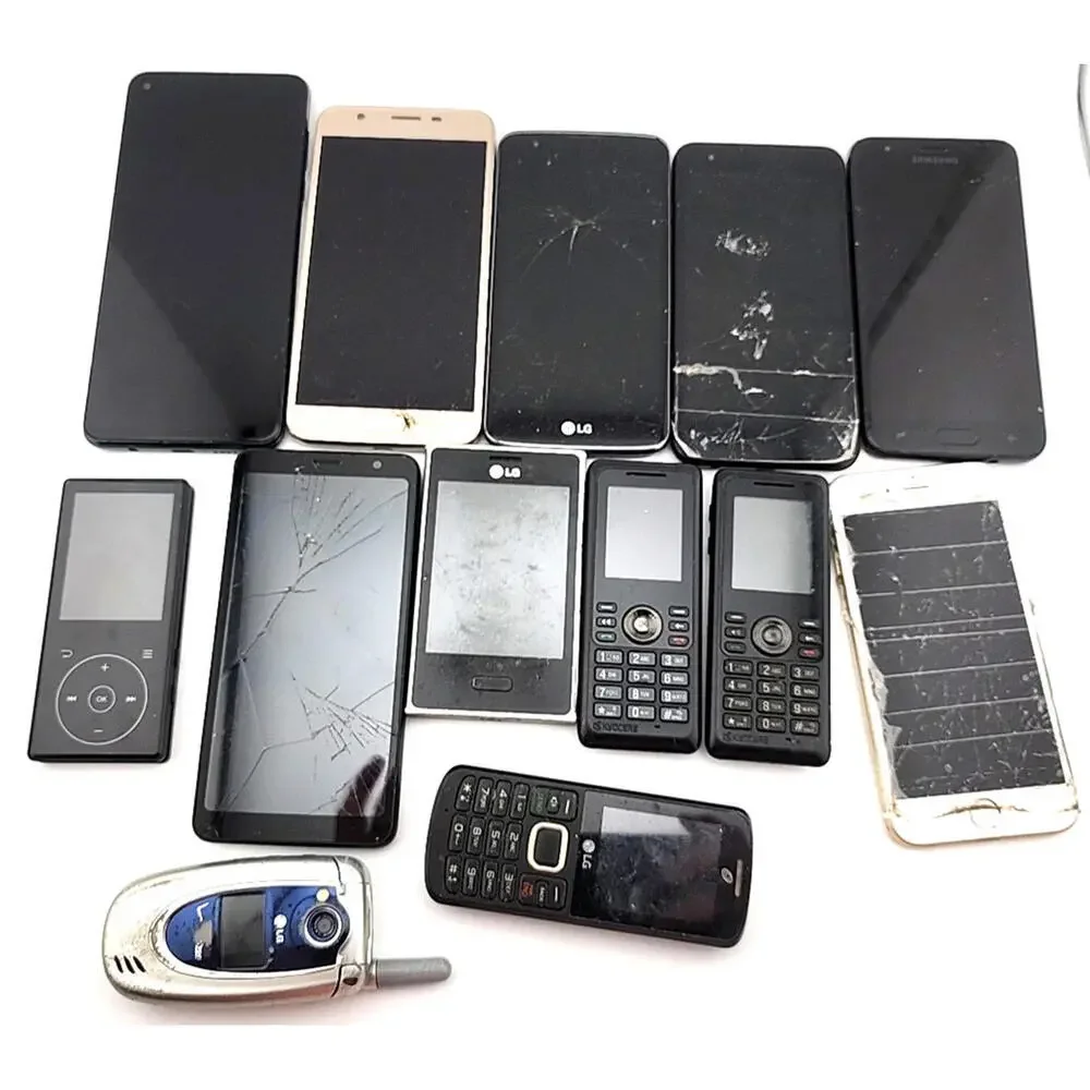 Lot of 13 Phones – As-Is – For Parts / Repair / Gold Recovery